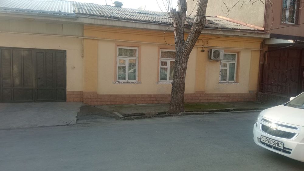 Ховли сотилади арчакучада