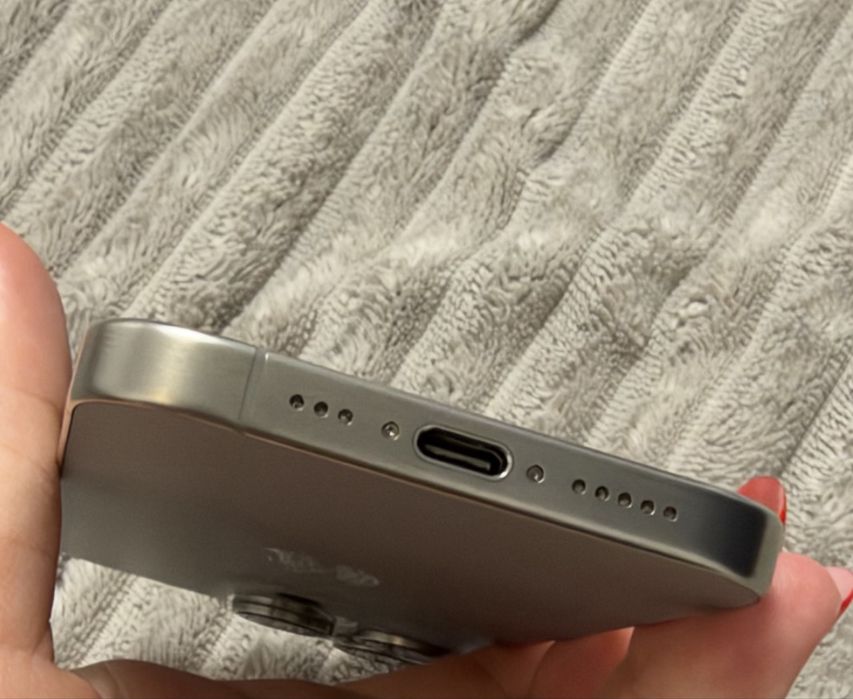 Vand iphone 15 pro