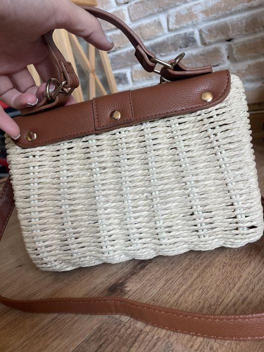 Модирна и стилна дамска чанта