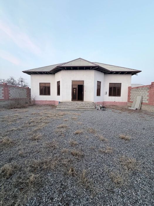 Ховли уй сотилади