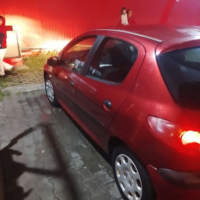 PEUGEOT 206 2008 — imagine 3