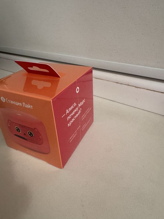 Колонка Алиса яндекс