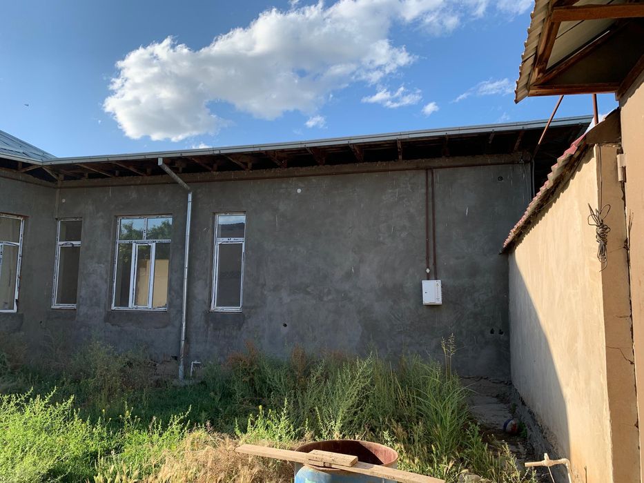 Участок с домом 8 соток. Торг уместен