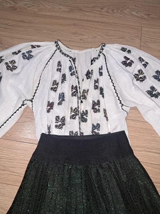 Costum popular traditional