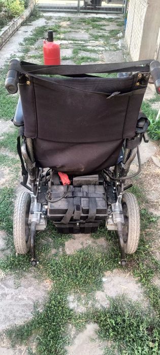 Инвалидна електрическа количка