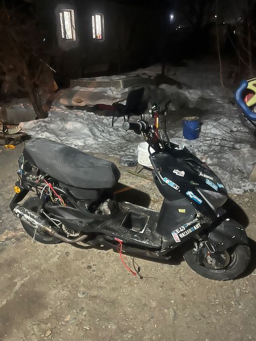 Продам скутер м8 про