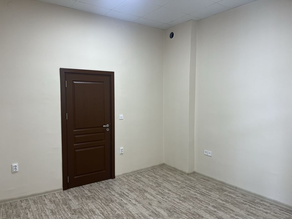 Дава се под наем Офис в Елена - 24 кв.м за 127.5 € - Снимка #10