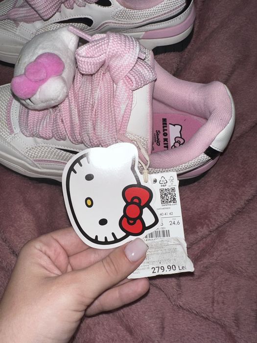 Adidasi Hello Kitty