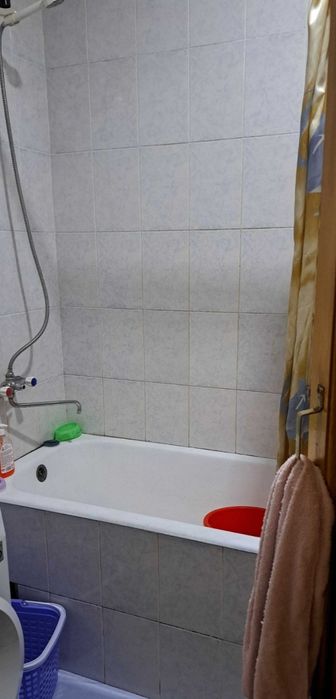 Чиланзар 8 срочно продаётся квартира 2/4/4