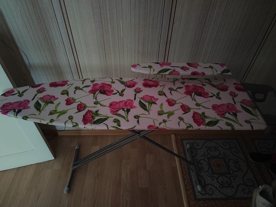 Продаю гладильную доску.