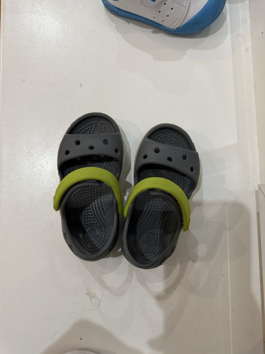 Продам детскую обувь 1-2года