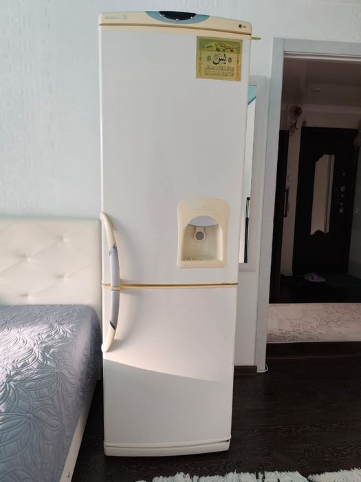 Продам холодильник LG