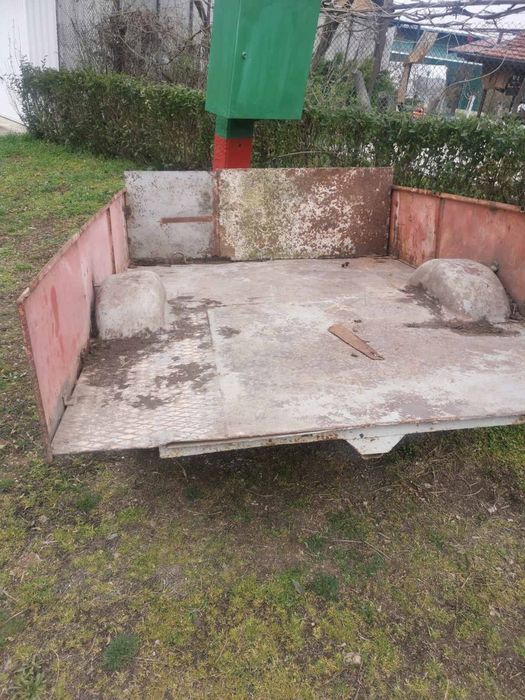 Продавам ремарке