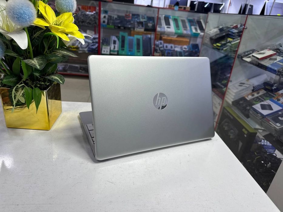 HP office noutbuk seleron N4120U ddr4 4/256 SSD holati ideal