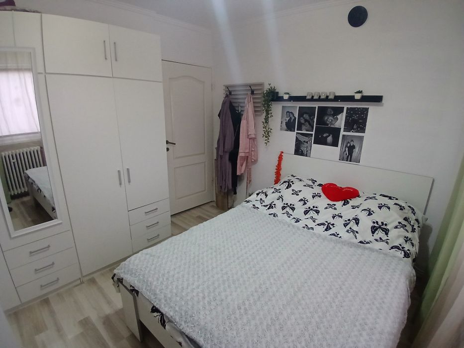 Vând apartament sau schimb cu casă locuibila