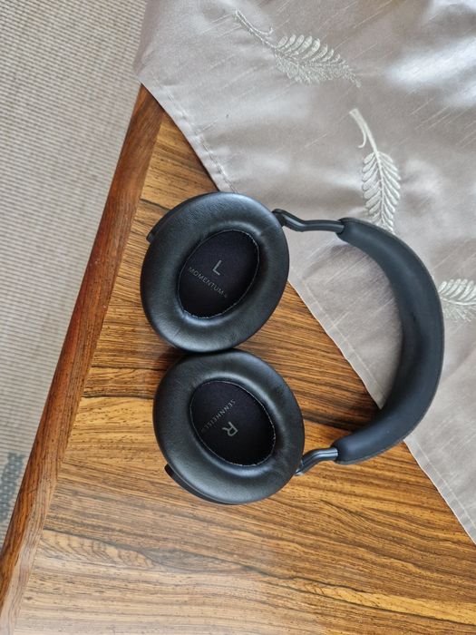 Casti Sennheiser momentum 4