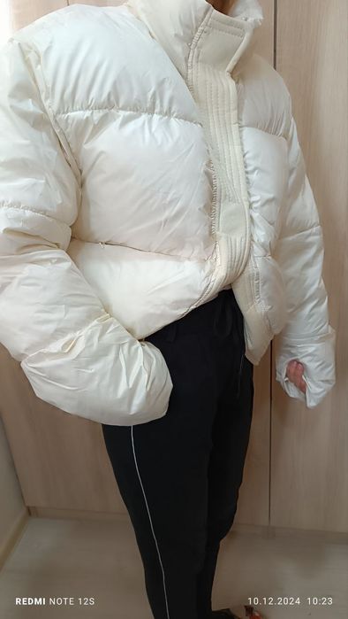 Новая куртка для девочки, из синтепона,теплая,