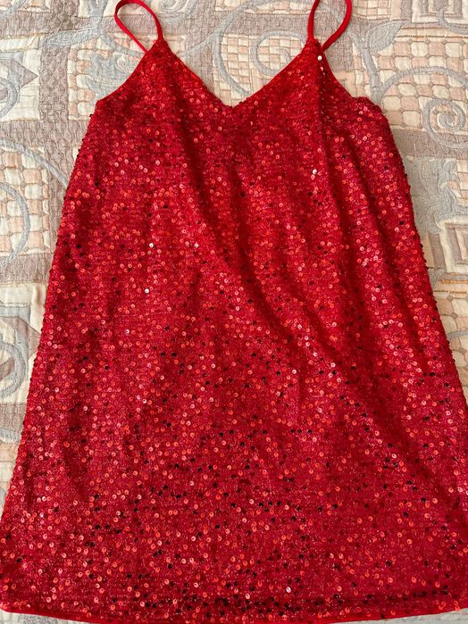 Универсални дамски рокли с пайети