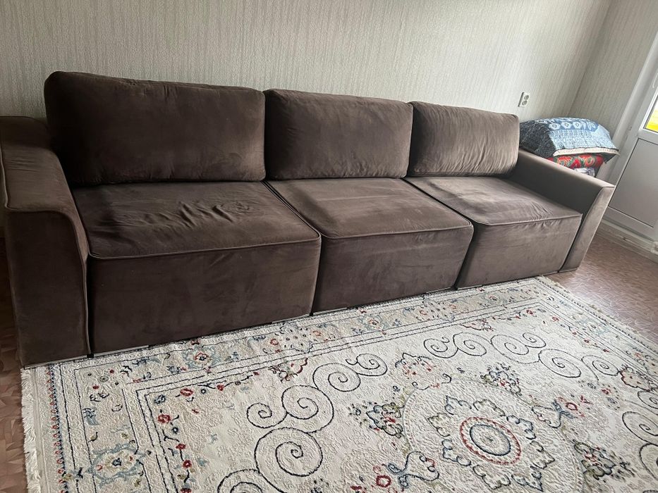 Продам диван срочно