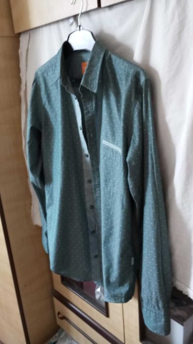 НОВА Мъжка риза Hugo Boss M