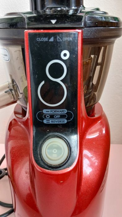 Сокоизтисквачка за плодове и зеленчуци Kuings  модел 950 SC.