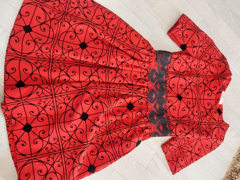 Продам платья не дорого