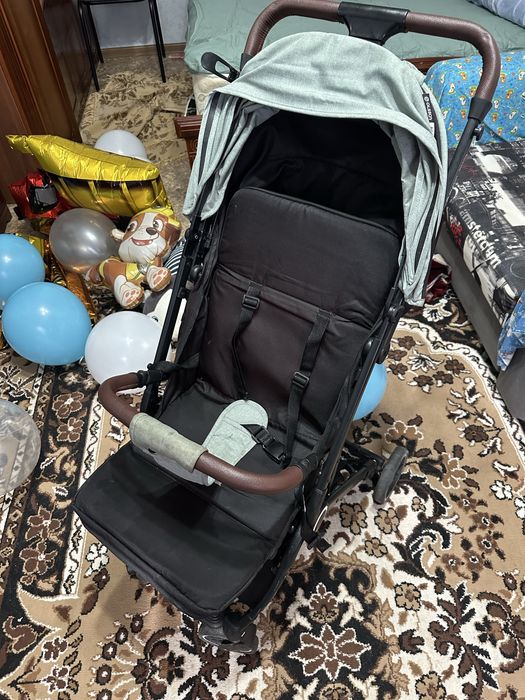 Продам прогулочную коляску