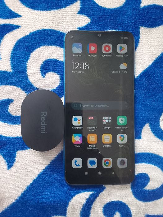 Продам срочно редми 9А подарок безпровадные наушники