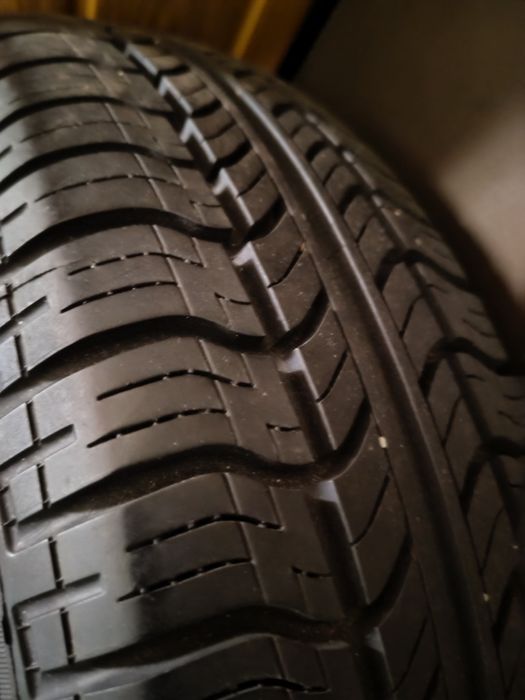 Vand 2 anvelope in stare buna