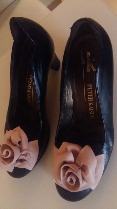 Pantofi eleganti cu floare roz