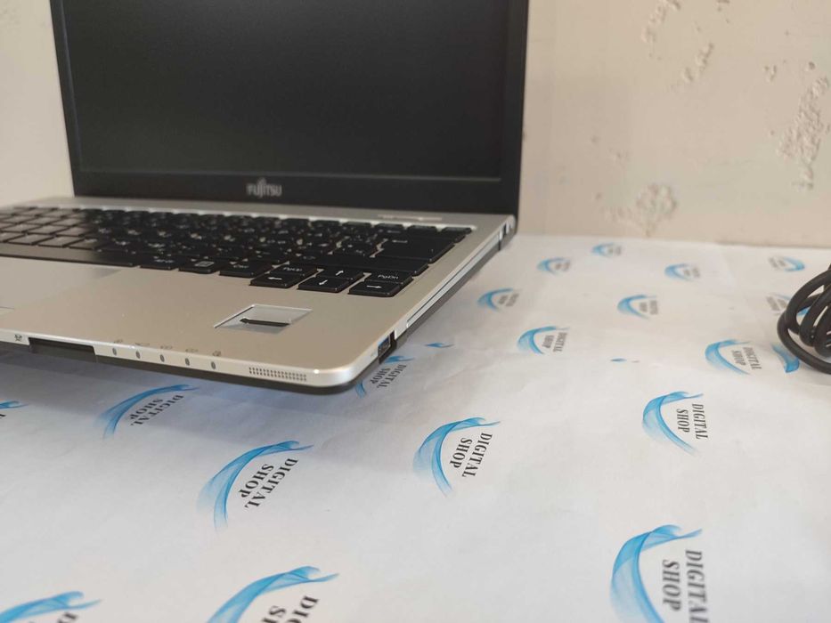 Лаптоп Fujitsu Lifebook S938, i5-8250U,8G DDR4,256G,13.3'' FHD,Клас А