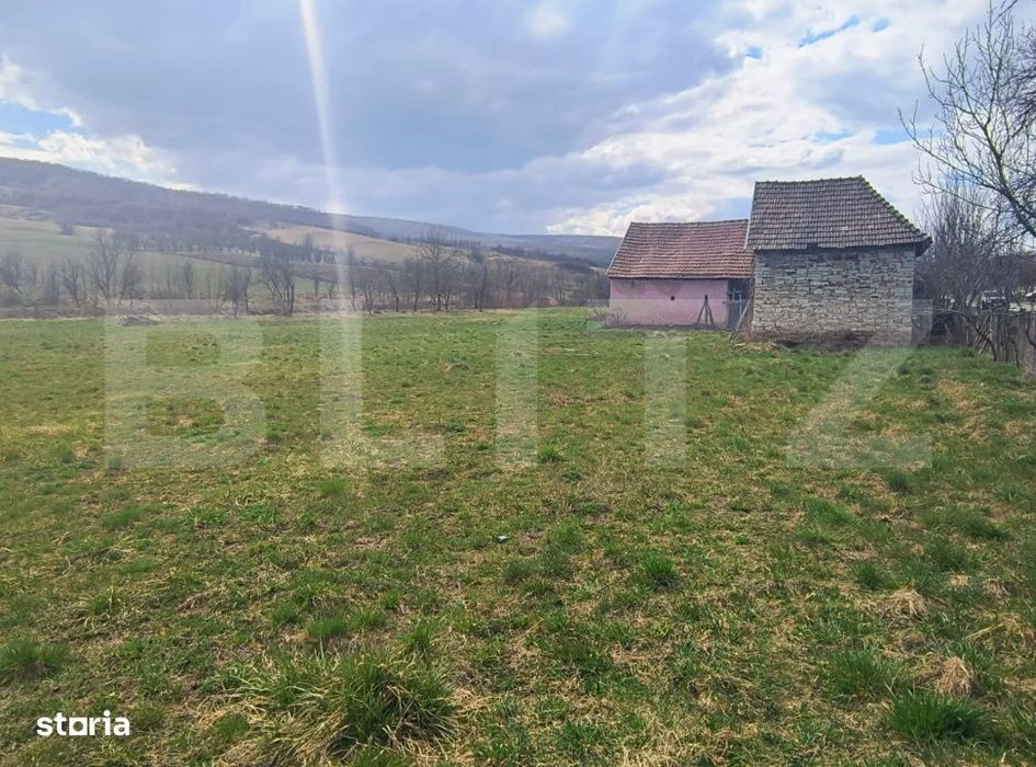 Teren intravilan de vanzare,  5.700 mp, la doar 5 km de Municipiul Dej