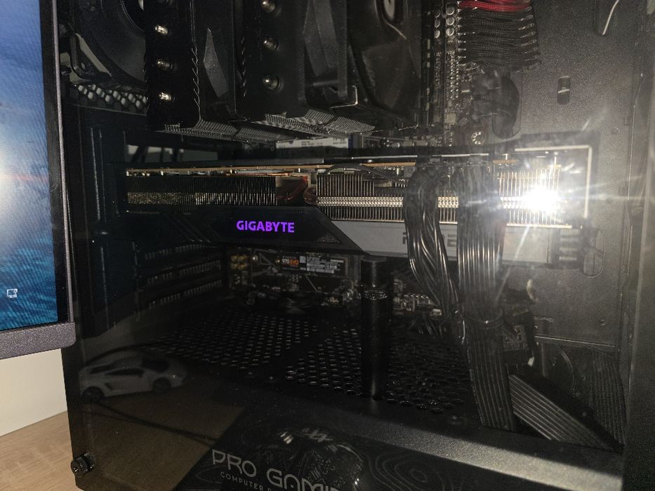 Vand placa video Gigabyte RX 7800XT 16GB