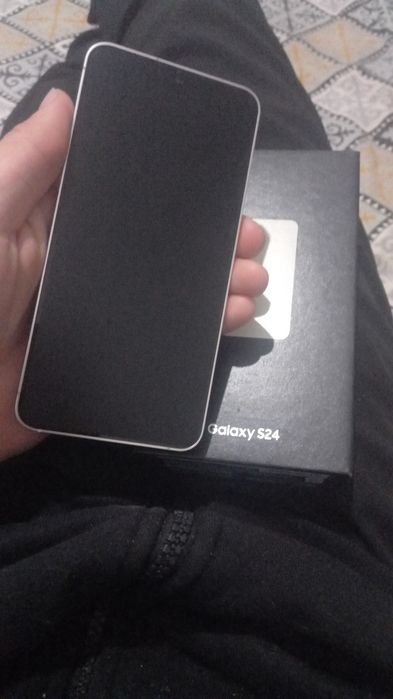 Срочно продам s24 samsung