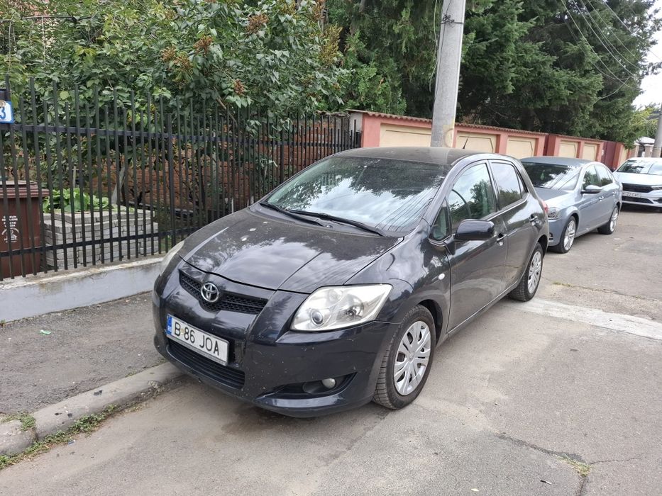 TOYOTA Auris
