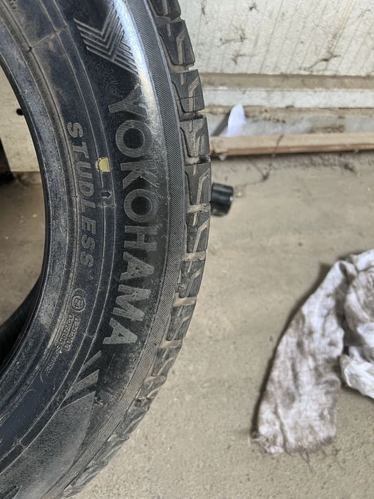 Yokohama g075 235/60/18