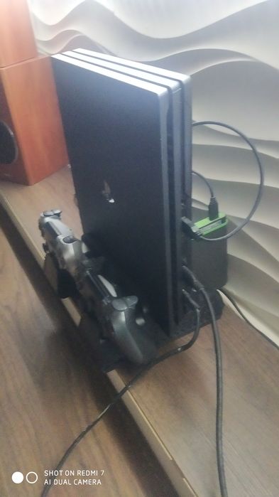 PlayStation 4pro diskavodli tuliq uyinlari bilan sotiladi.Xotirasi 1tb