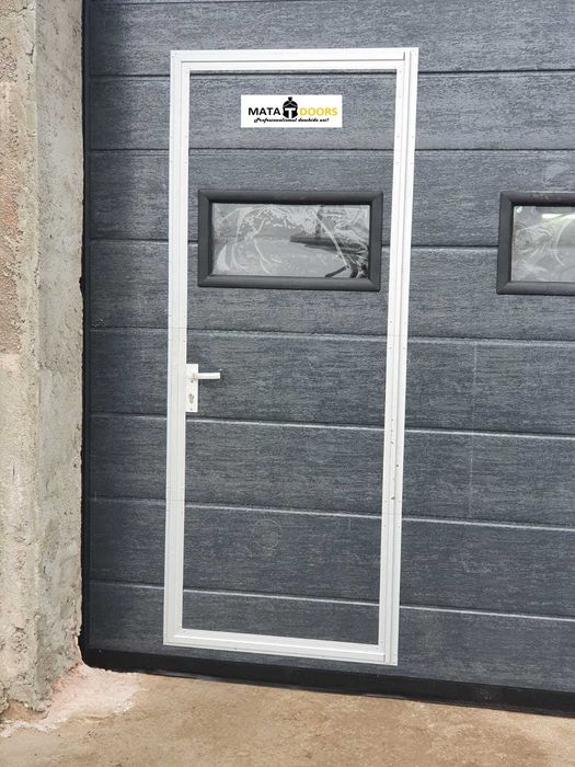 Usa wenge L2500xH2200 Usi garaj/usi hale/usi sectionale