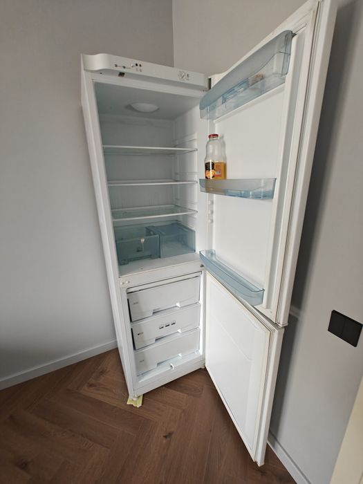 Холодильник бу Pozis