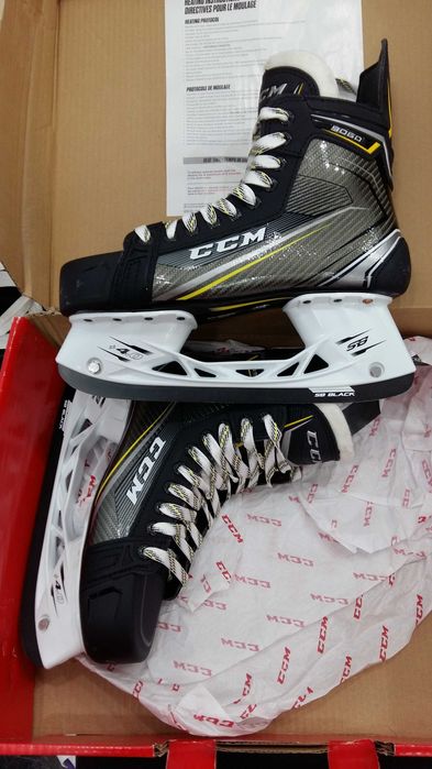 Vand patine hockei mărimea 44 eu 8.5 usa 27.2 cm.