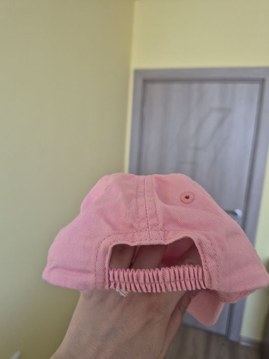 Розова шапка за момиче