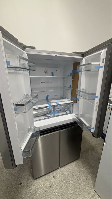 Холодильник Side by Side новый с витрины