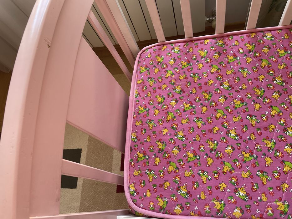 Манежка в розовом цвете