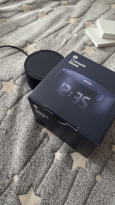 Умная колонка Алиса