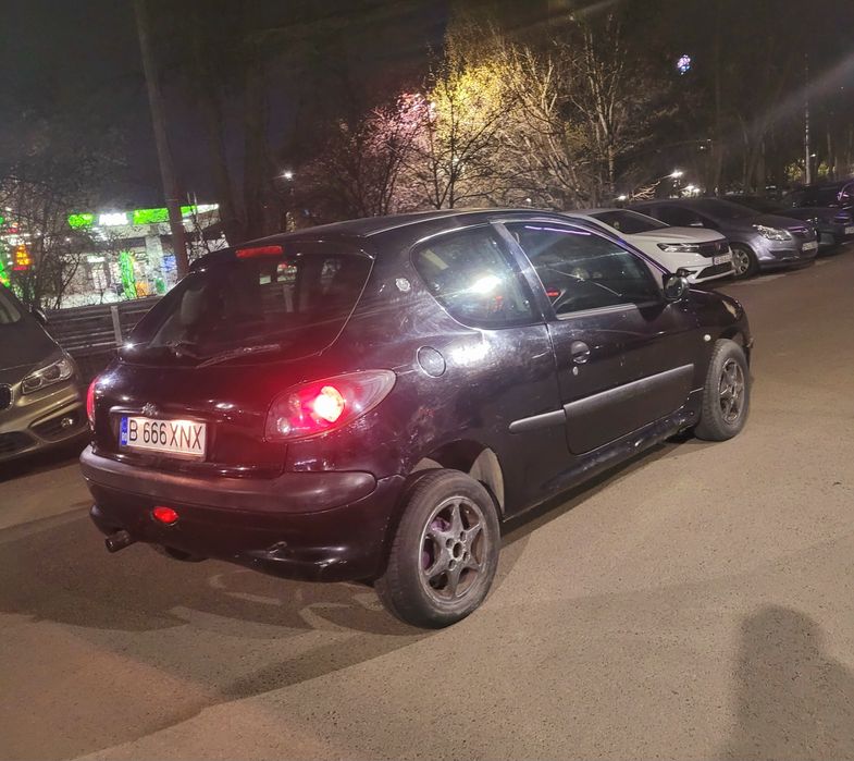 Vând Peugeot 206 coupe 1.4 diesel