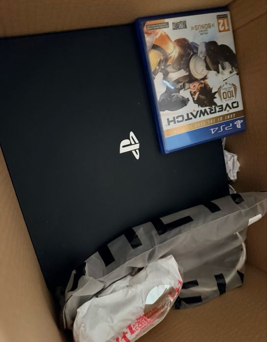 PS4 Pro 1TB+maneta+joc \testat, Gata de livrare