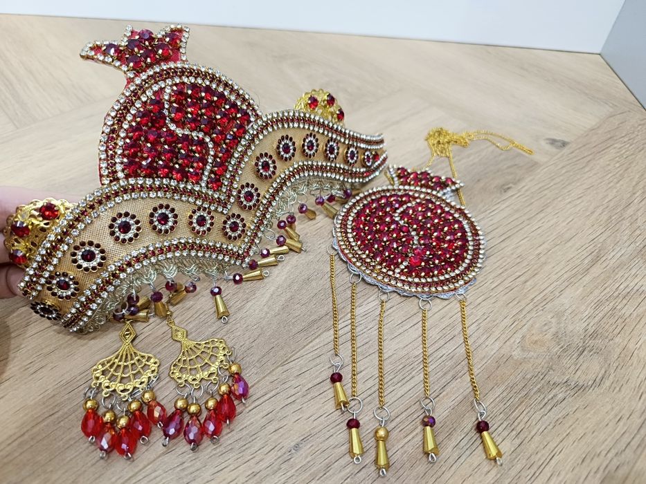 Kelinchaklar uchun taqinchoq