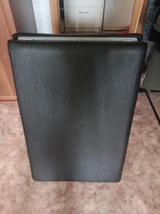 Кушетка для массажа , диван бу продается