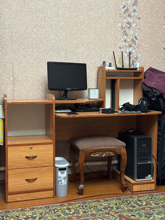 Компьютерный стол Б/У