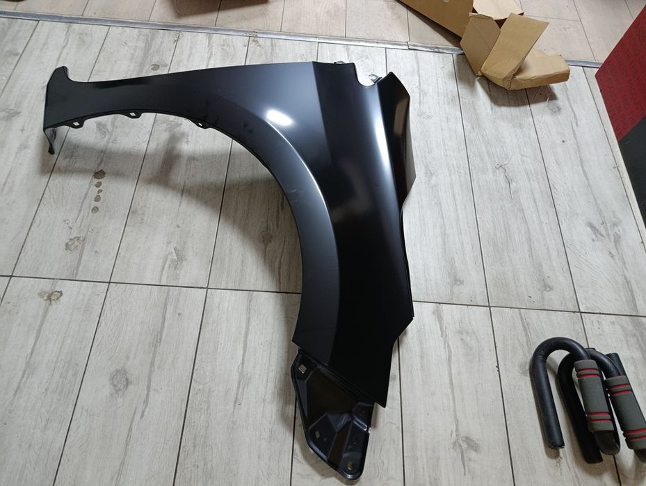 Крыло Toyota corolla 14-18